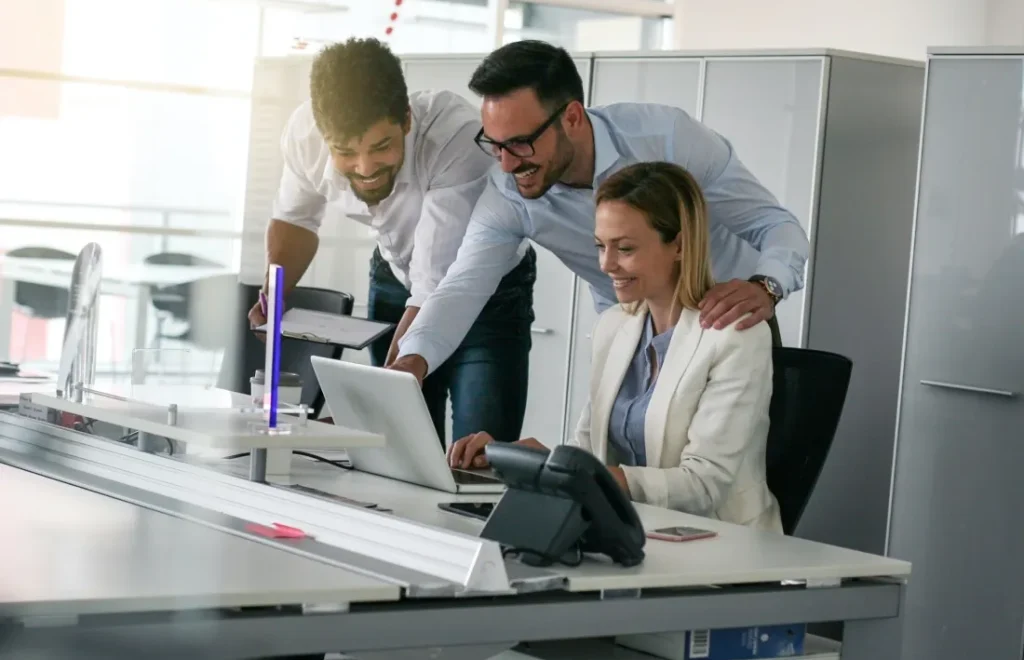 Gain_a_competitive_edge_through_strategic_IT_consultancy_services_467afd44ce